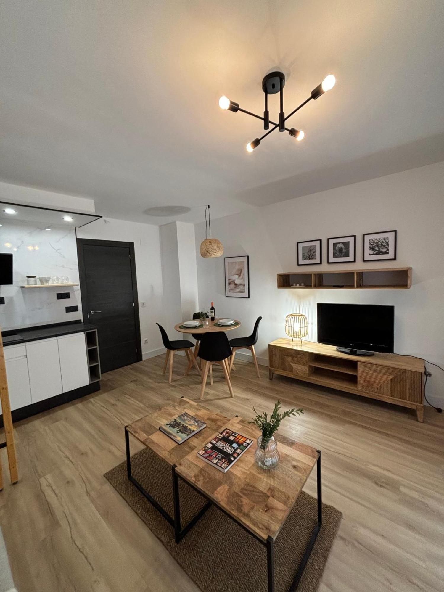 Victrix Homes León Exteriér fotografie