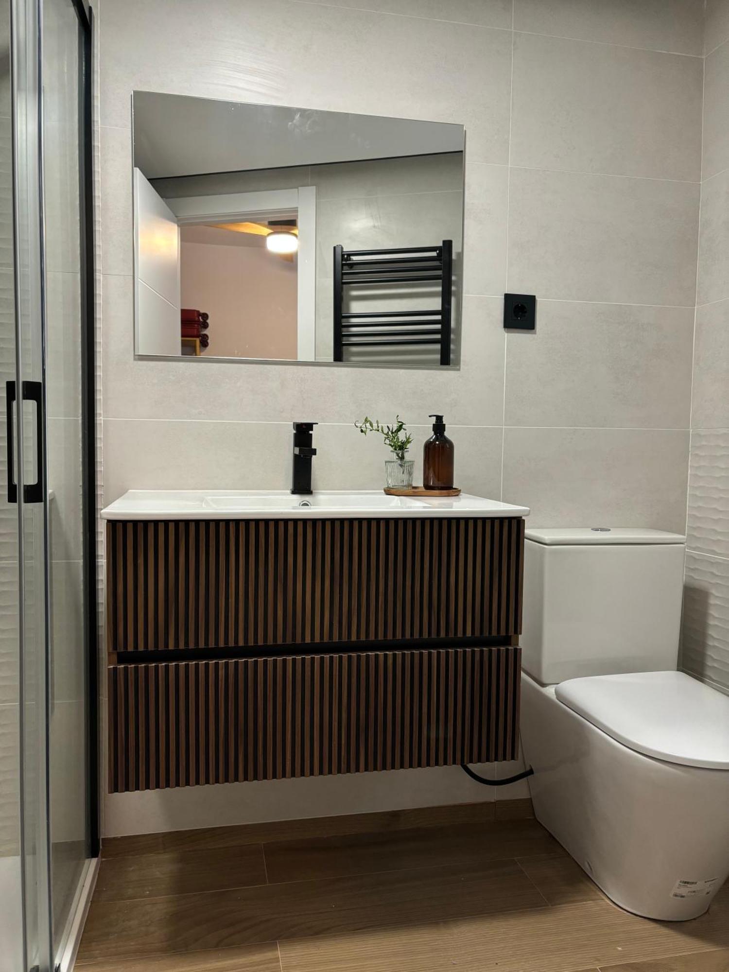 Victrix Homes León Exteriér fotografie