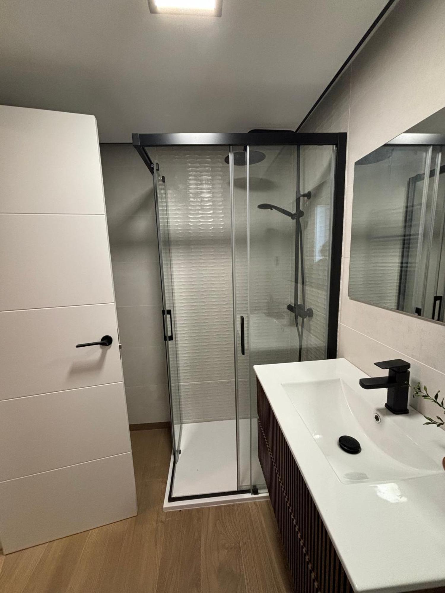 Victrix Homes León Exteriér fotografie