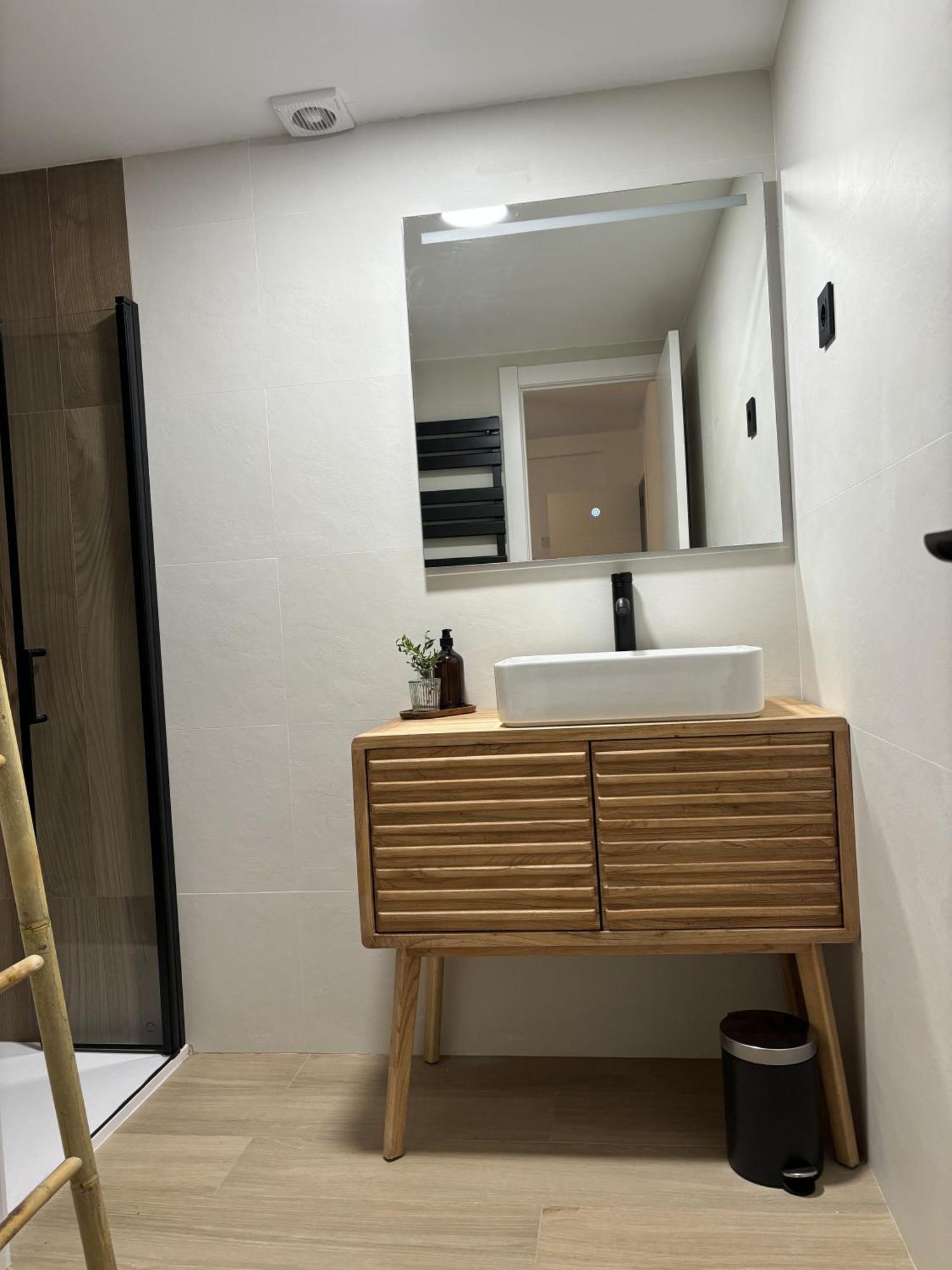 Victrix Homes León Exteriér fotografie